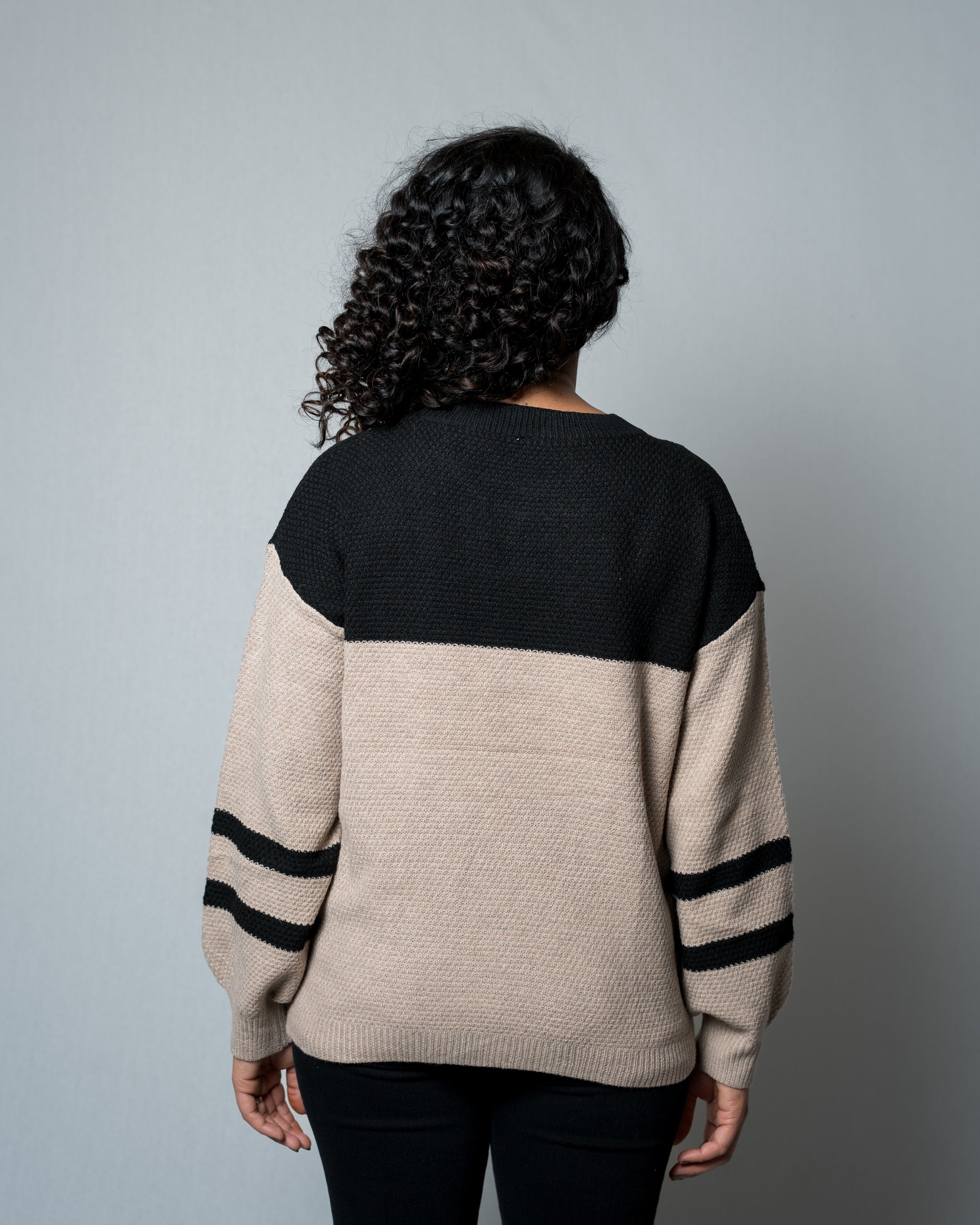Women's Color Block Striped Sweater - Black & Beige Knit Pullover