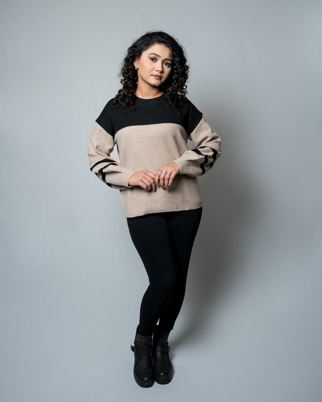 Women's Color Block Striped Sweater - Black & Beige Knit Pullover