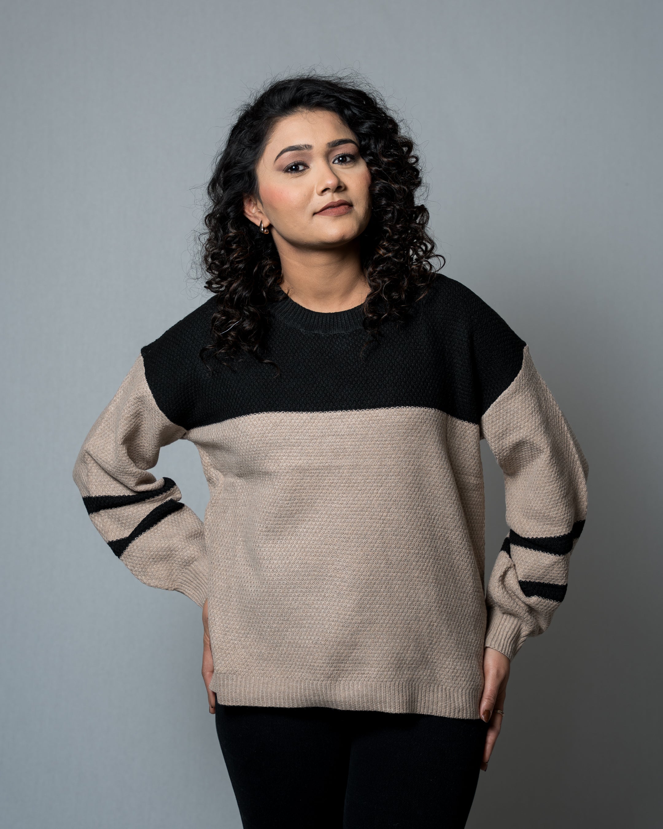 Women's Color Block Striped Sweater - Black & Beige Knit Pullover