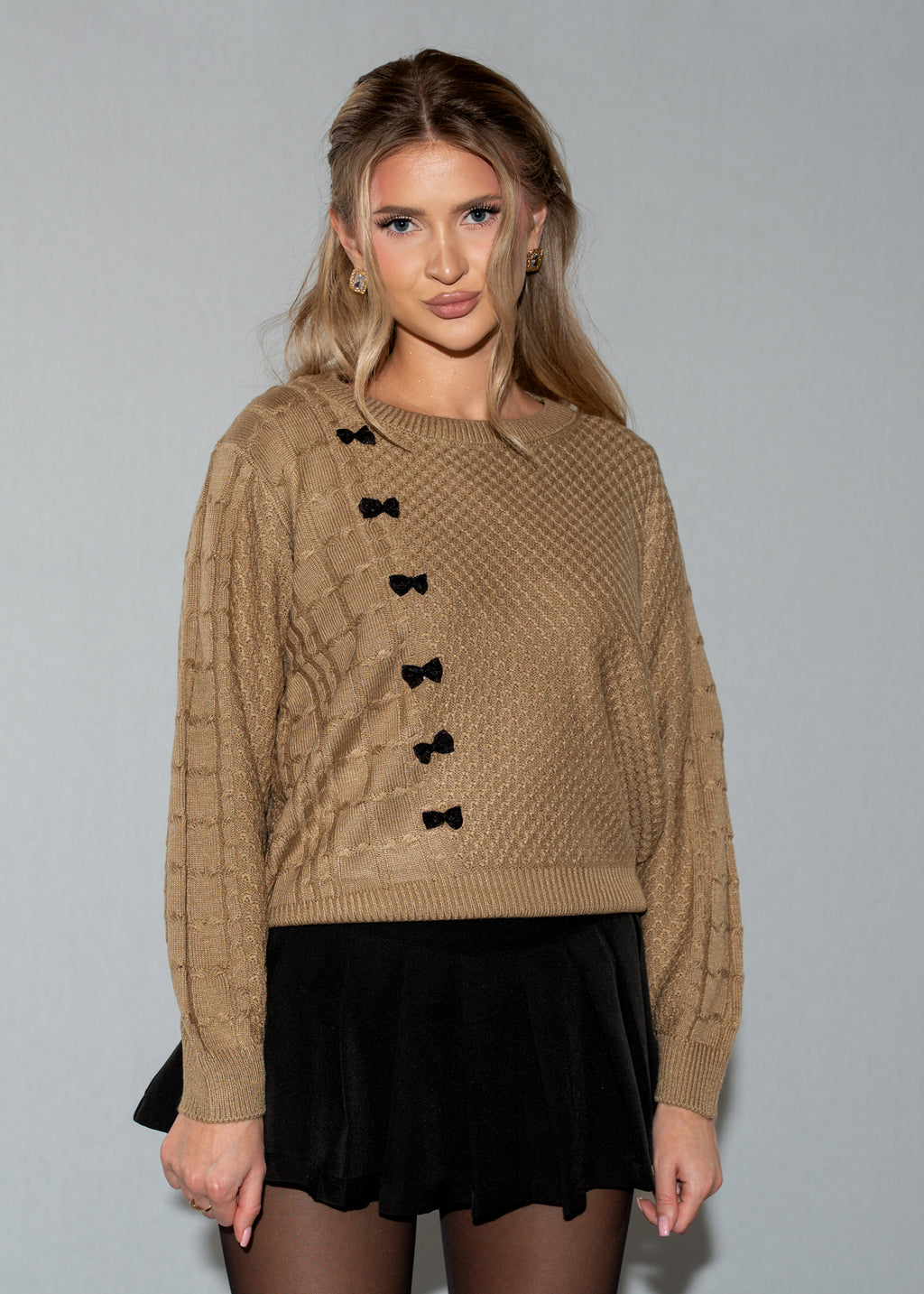 Brown 3d Bowtie Pattern Knit Sweater