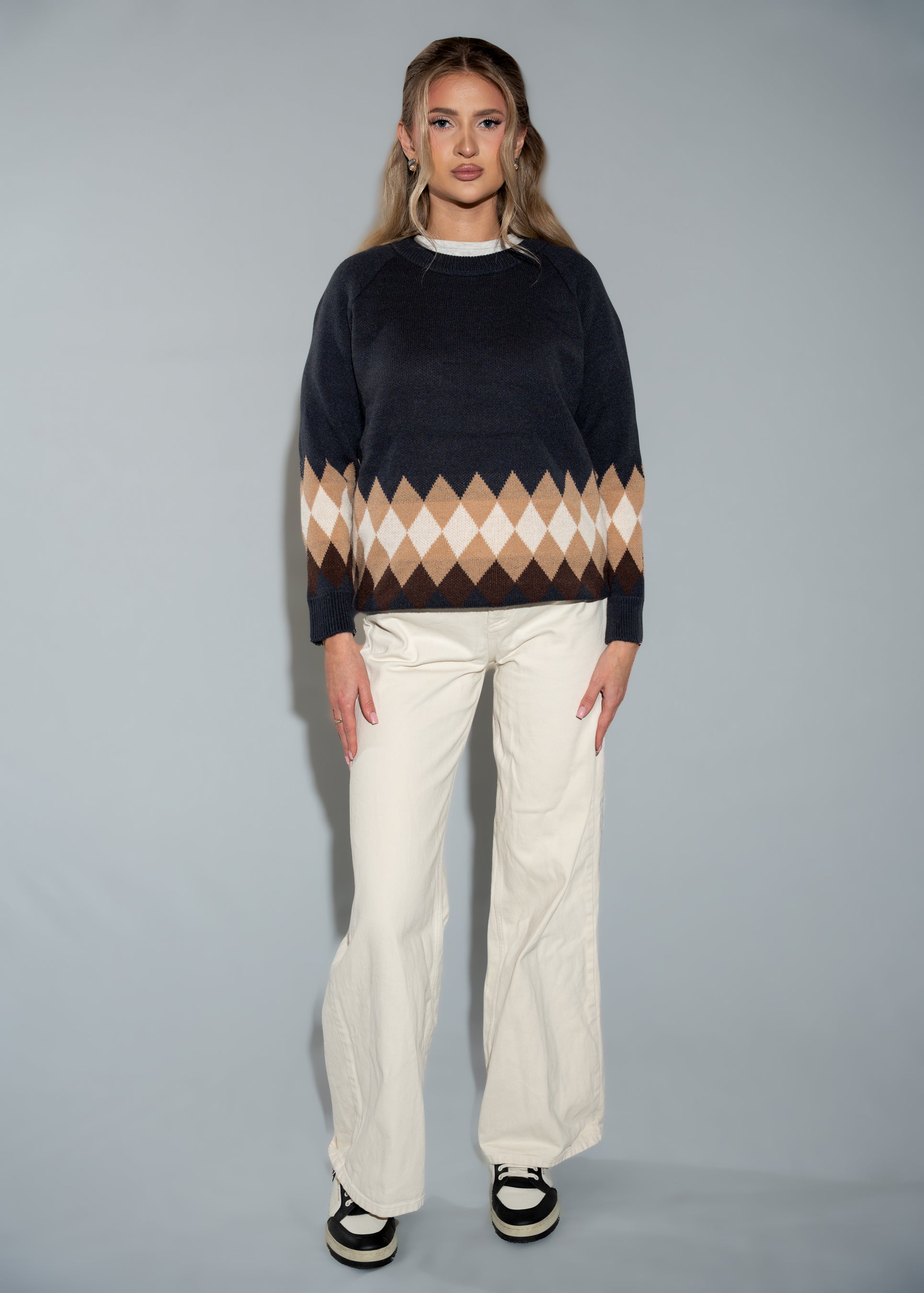 Women's Argyle Diamond Knit Navy Blue Sweater - Cozy Crew Neck Pullover