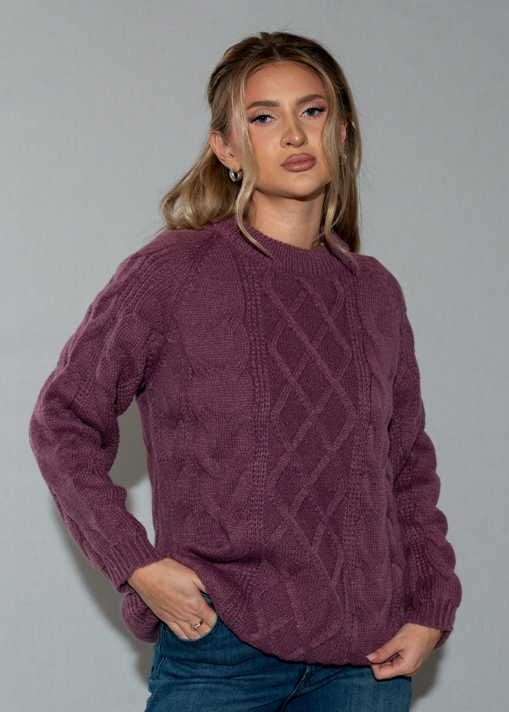 Women's Plum Cable Knit Sweater - Long Sleeve Crew Neck Pullover