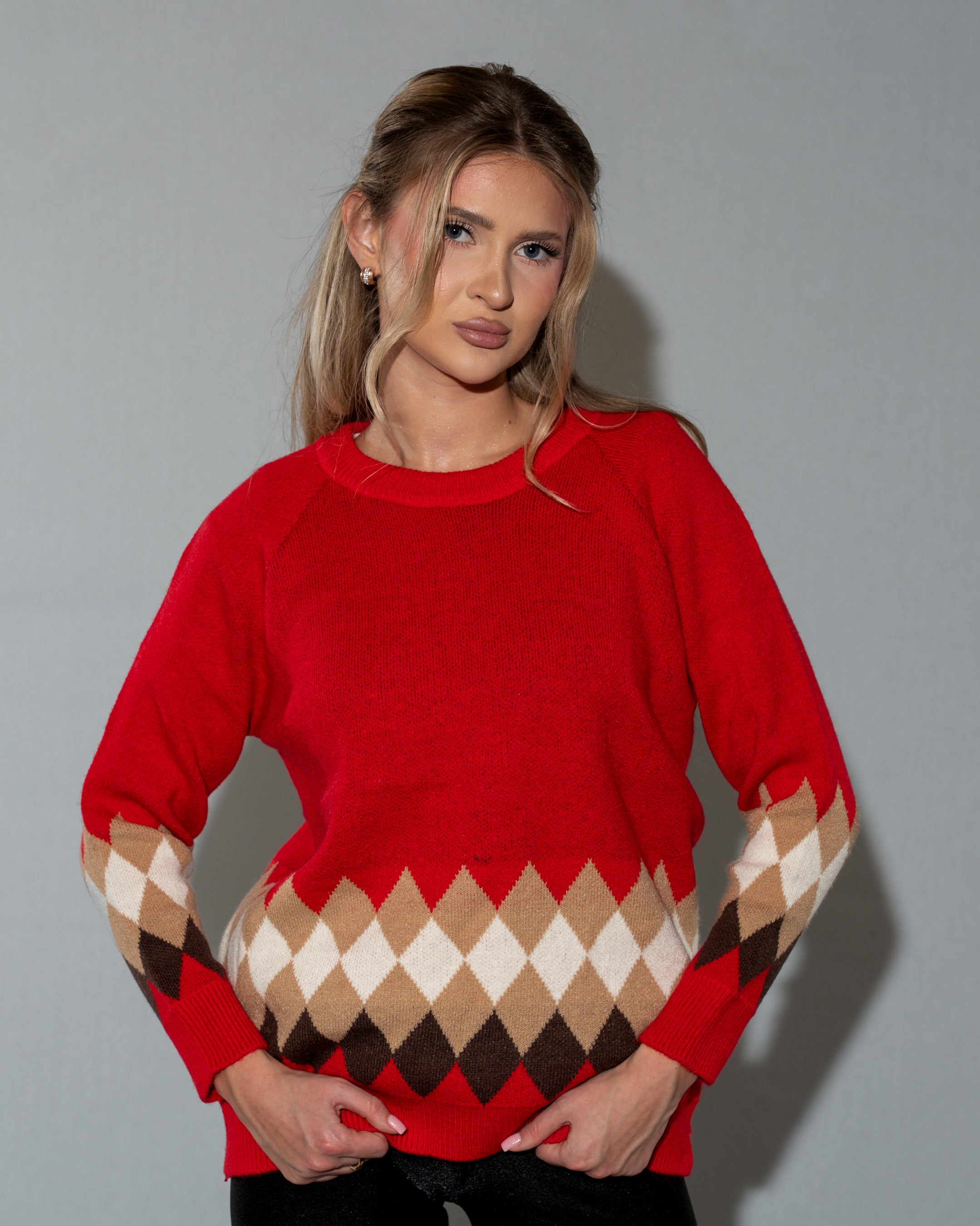 Women's Argyle Diamond Knit Red Sweater - Cozy Crew Neck Pullover